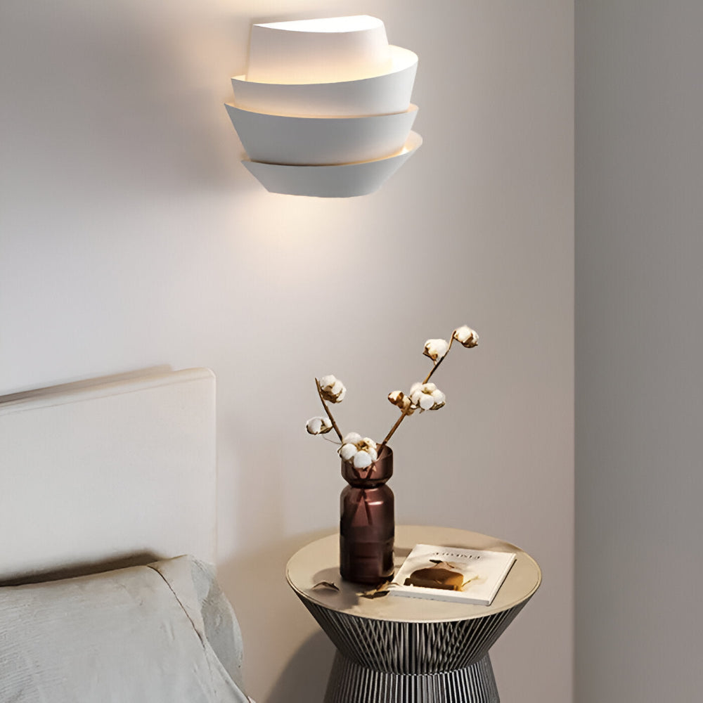 Modern Scandinavian LED Wall Lamp with Layered Design