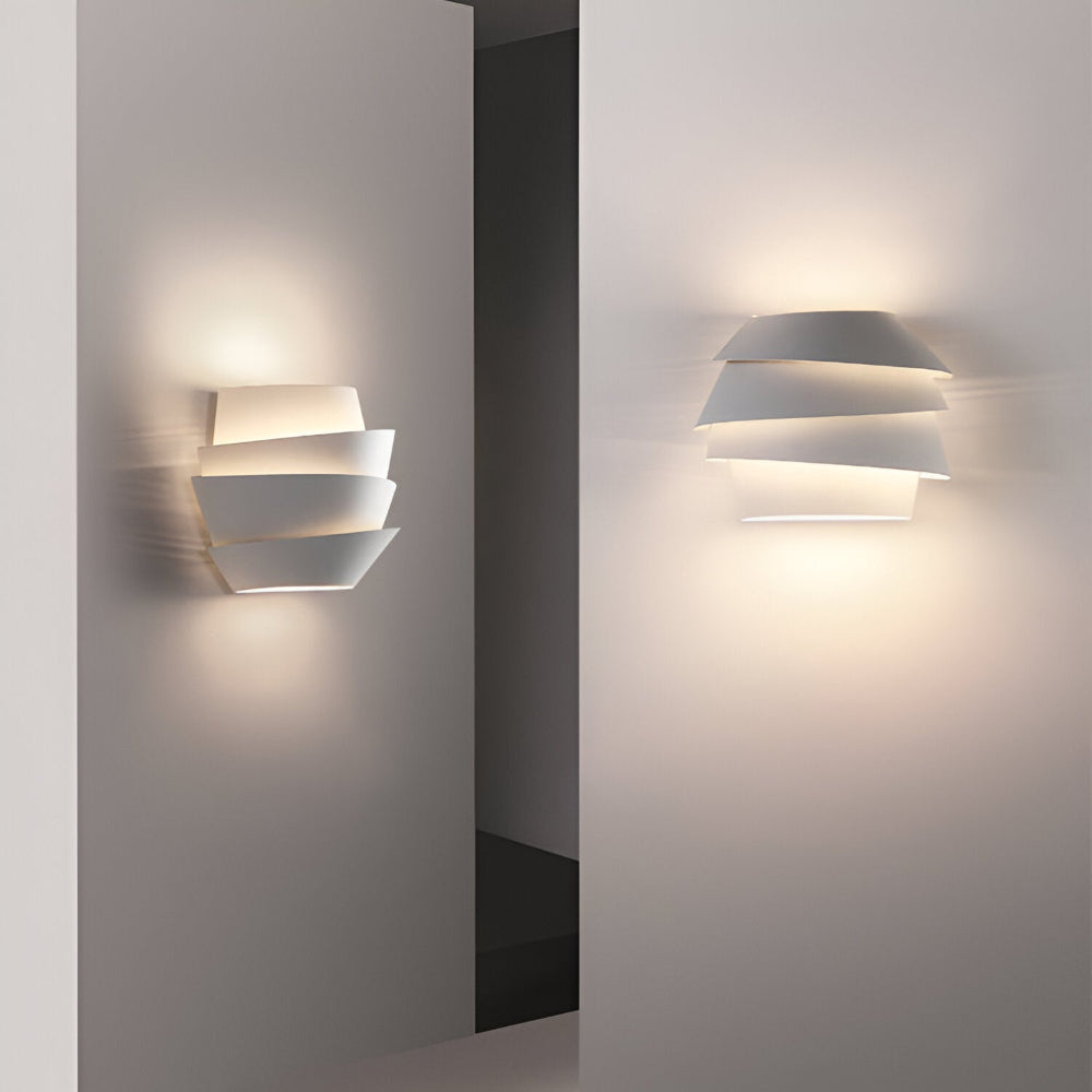 Modern Scandinavian LED Wall Lamp with Layered Design